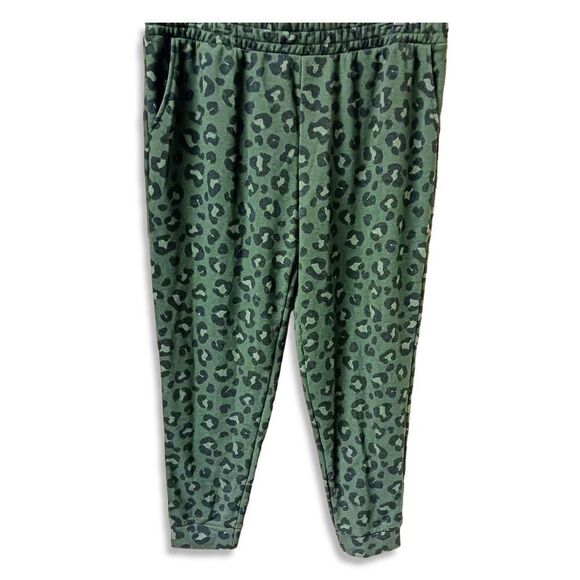 SECRET TRESURE Plus Size Women's Leopard Print Soft Cuffed Sleep Or Lounge Wear. - Picture 2 of 15